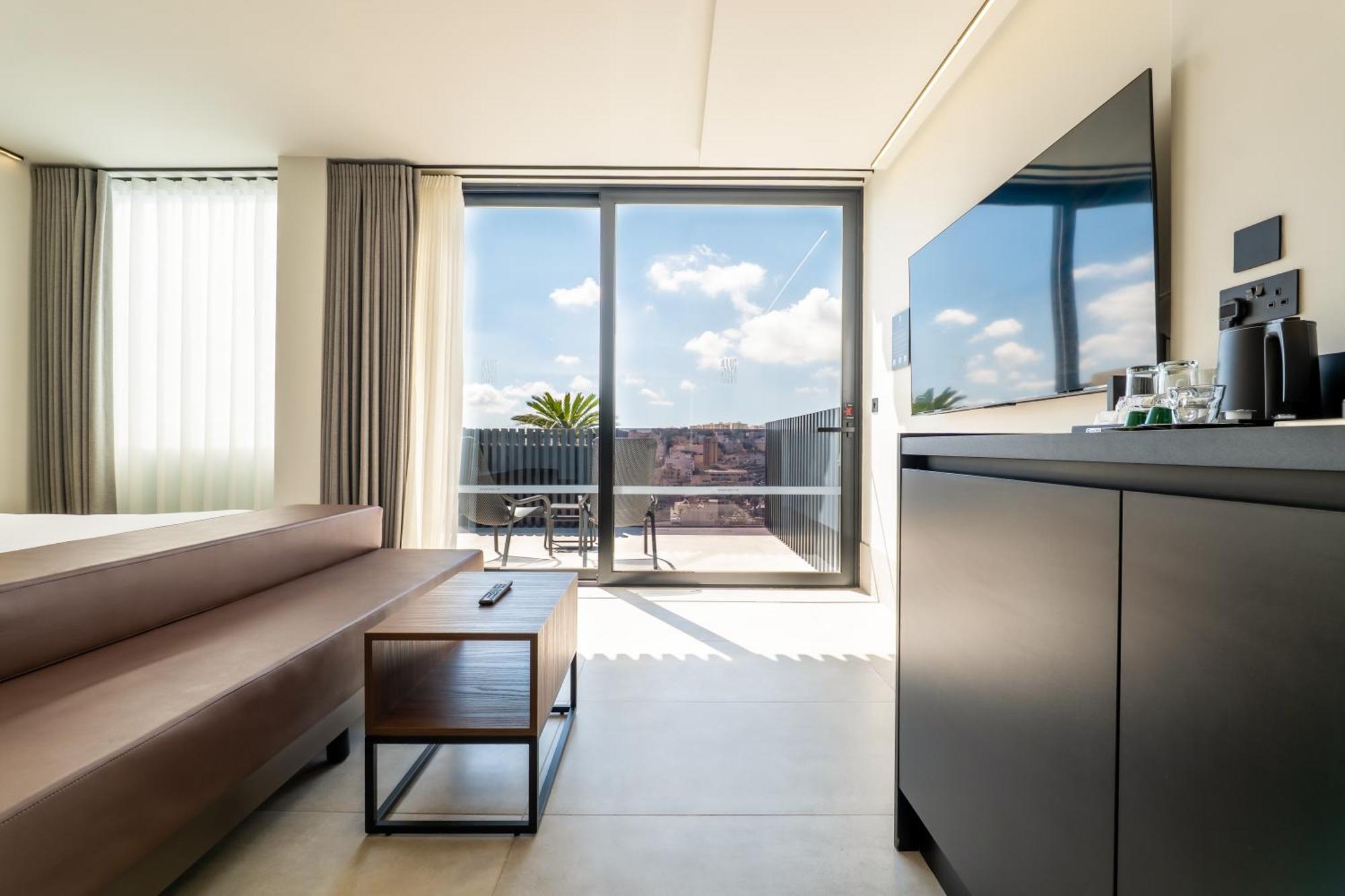 Onyx Hotel Saint Julian's Bagian luar foto